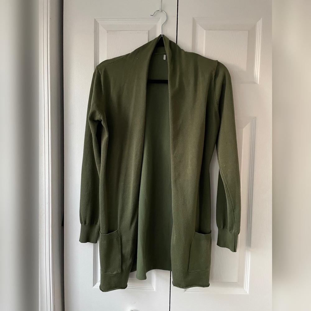 🧡5/$15 Green cardigan